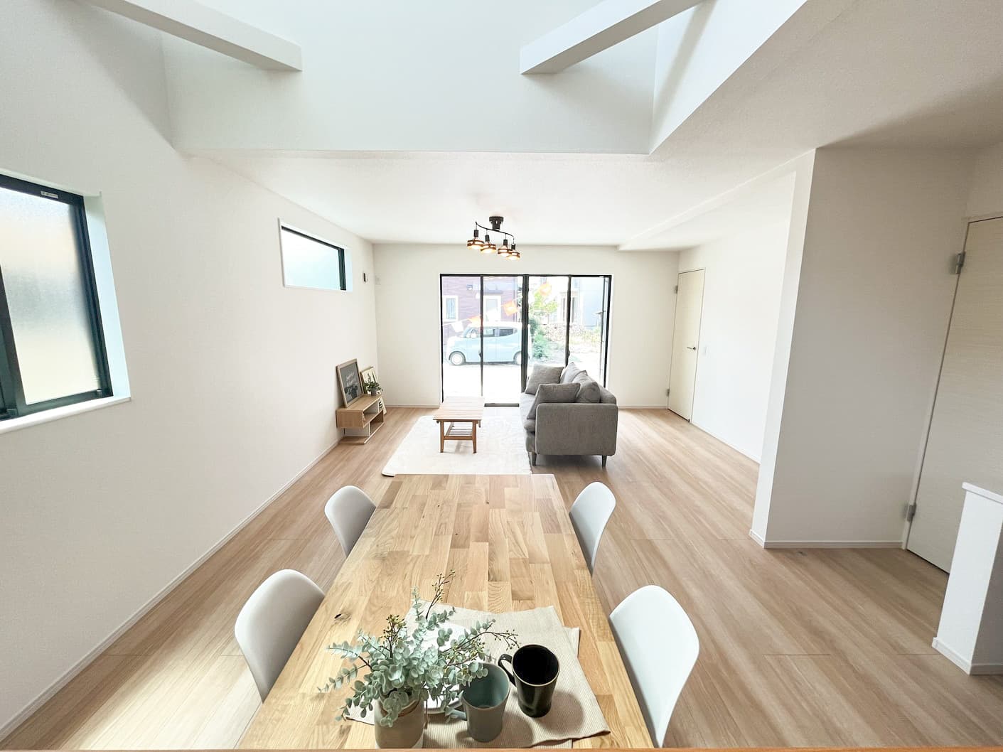 福島市泉】建売でも吹抜けを！LDKが明るい住まい｜戸建見学会 | 宮城